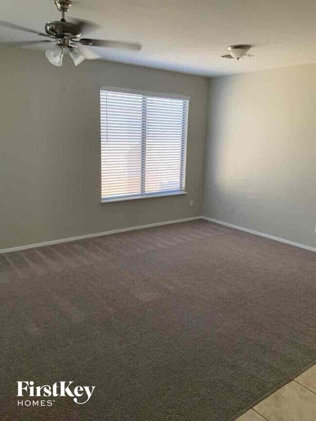 Foto del edificio - 12563 W Osborn Rd