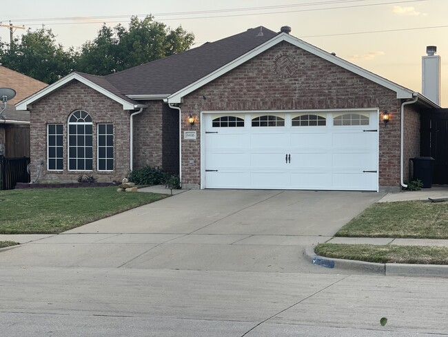 Building Photo - 6616 Spartan Dr