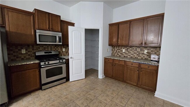Foto del edificio - 2275 Copper Trail Ln NE