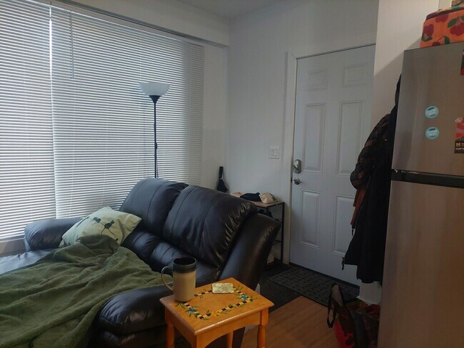 Foto del edificio - 324 S Ashley St