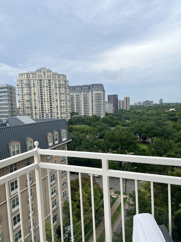 Foto principal - 3225 Turtle Creek Blvd