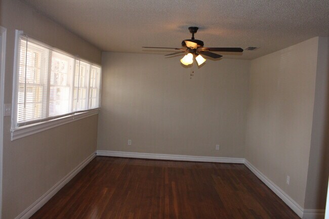 Building Photo - PRE -LEASING FOR AUGUST ! Spacious 4 Bedroom/2 Bath House