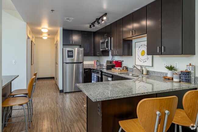 4 habitaciones, 2 baños - 1308 pies cuadrados - Modelo - Cocina - Landmark