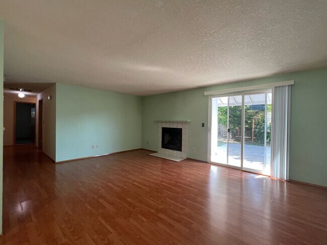 Foto del edificio - Wonderful centrally located Powell Butte 3...