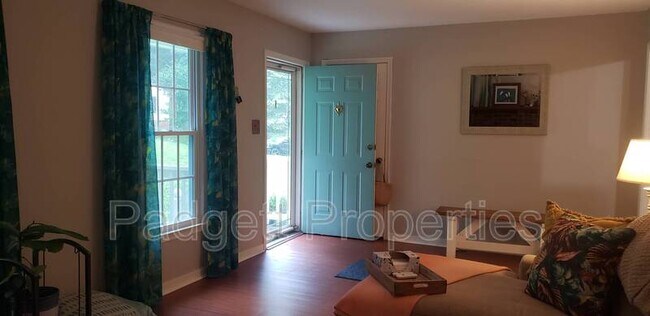 Foto del edificio - 7100 Deer Run Ln