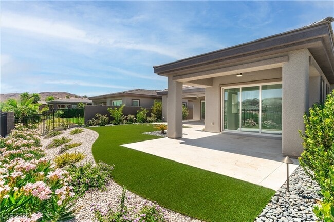 Foto del edificio - 87 Reflection Cove Dr
