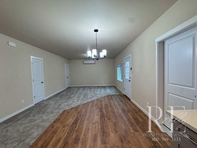 Photo - 50% OFF FIRST MONTH'S RENT!!! Townhome