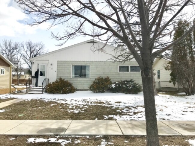 Front of House - 1016 7th Ave S