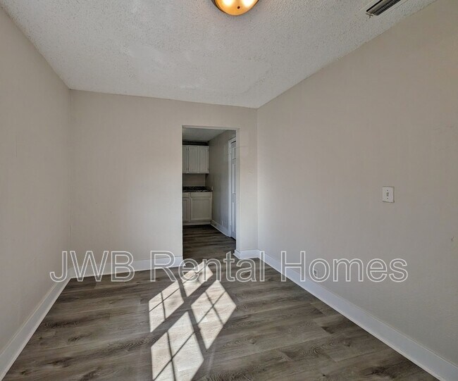 Foto del edificio - 3124 Plateau St