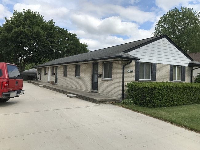 Building Photo - 4063-4071 4th St