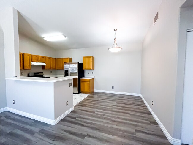 Building Photo - 2053 Quarry Ridge St
