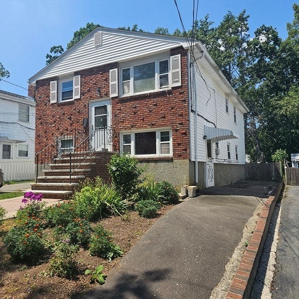 Photo - 131 Itasca Street Unit 2