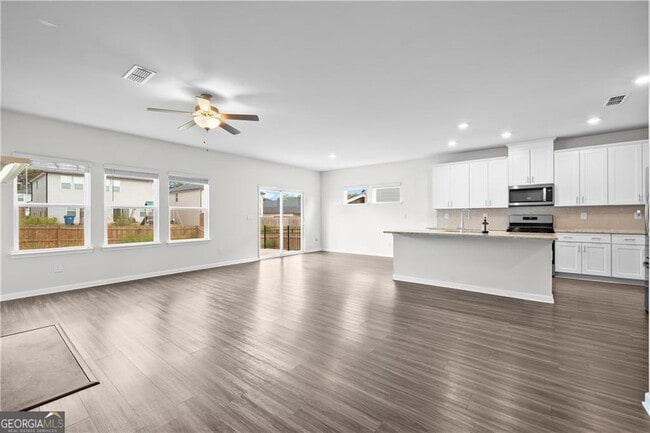 Building Photo - 5947 Green Ash Ct