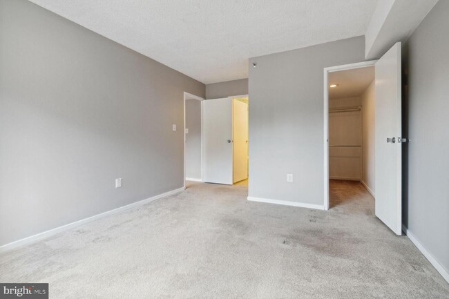Foto del edificio - 2921 N Leisure World Blvd