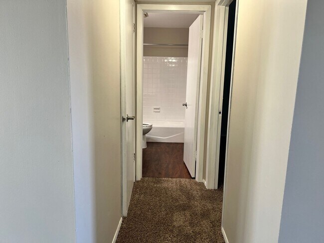 Foto del edificio - 1143 Abbey Ln