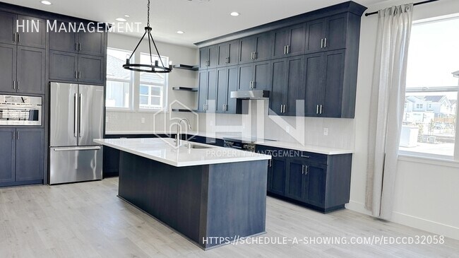 Foto del edificio - 1713 Central Pkwy