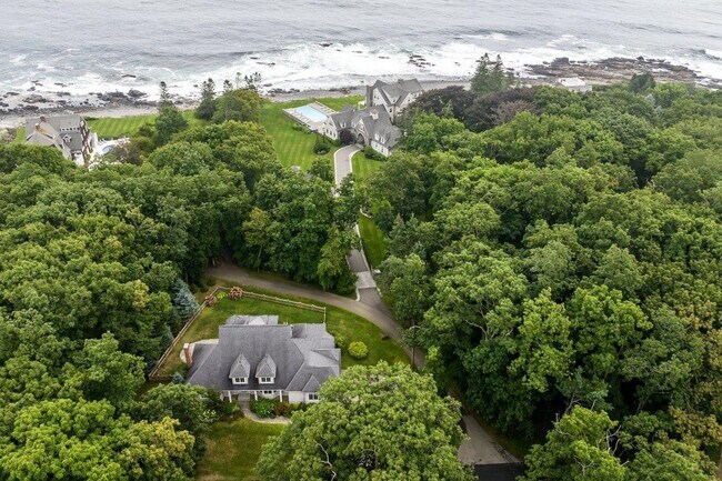 Foto del edificio - 61 Norwood Farms Rd
