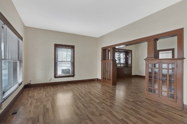 Foto del edificio - 908 Forsythe St