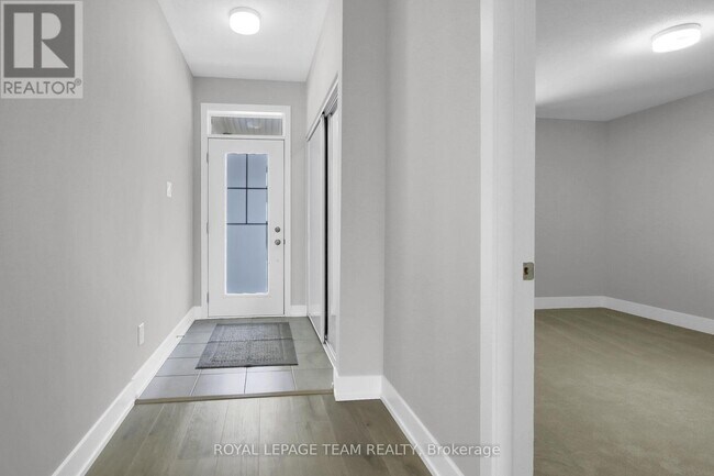 Building Photo - 761 Chromite Private