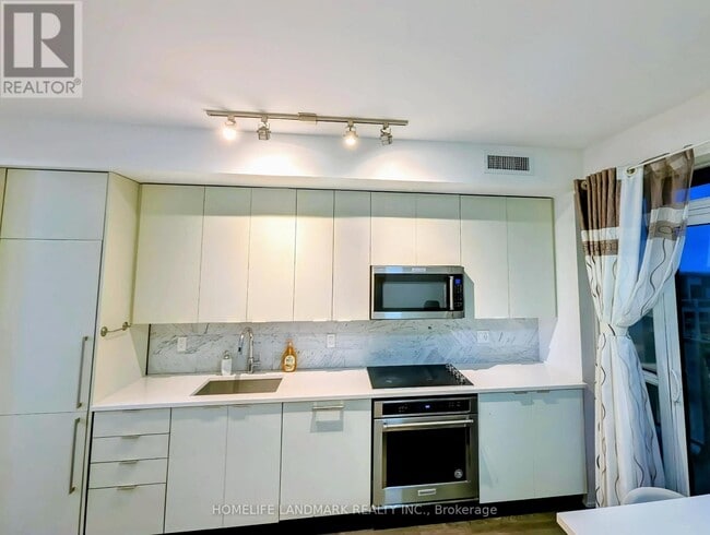 Building Photo - 38 Iannuzzi St