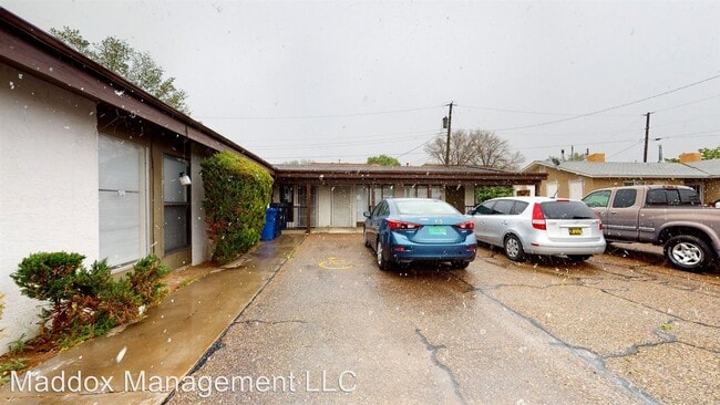 Building Photo - 3212 Wellesley Ct NE