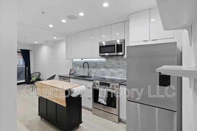 Foto del edificio - 4 R St NW