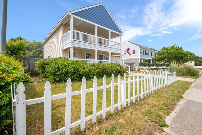 Building Photo - 1861 E Ocean View Ave