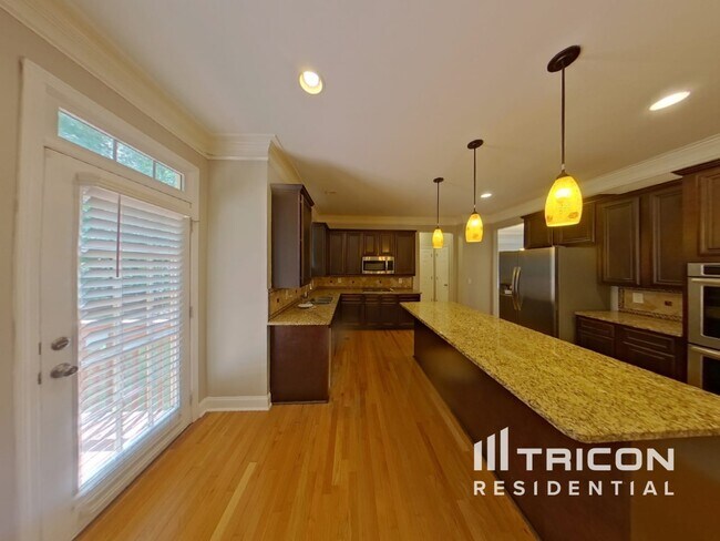 Foto del edificio - 3335 Renaissance Cir