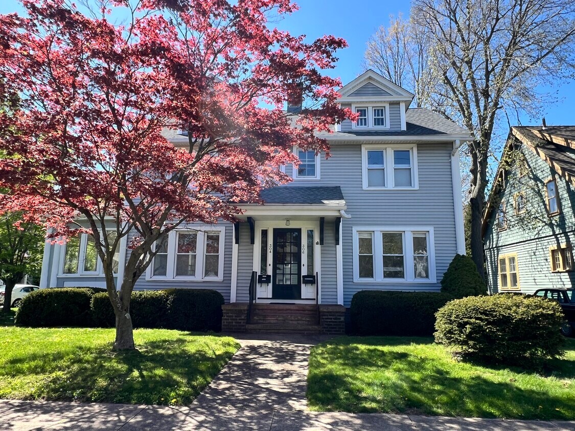 Foto principal - 304 Central Ave