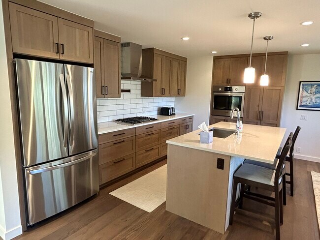 Foto del edificio - 100 Meadow Ranch Dr