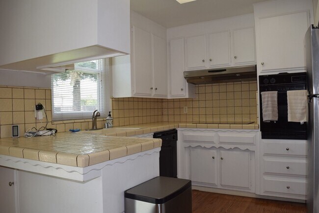 Building Photo - 2956 Terilyn St