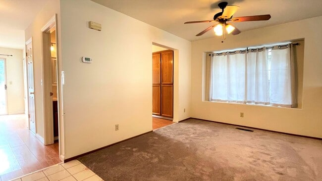 Building Photo - 1124 Calle Almaden