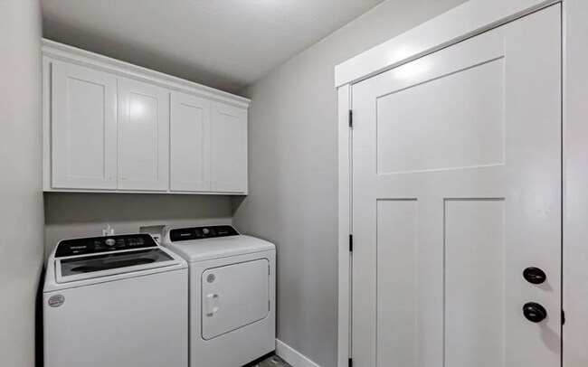 Foto del edificio - Partially furnished Twin home in Rigby