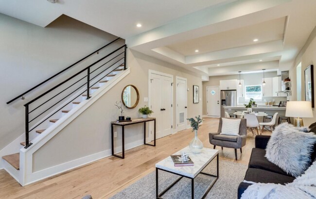 Foto del edificio - One of a Kind Row Home in Buena Vista!