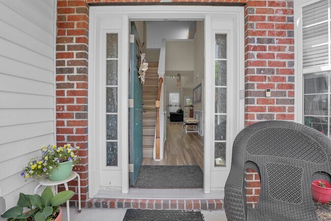 Foto del edificio - 533 Wheatfield Ct