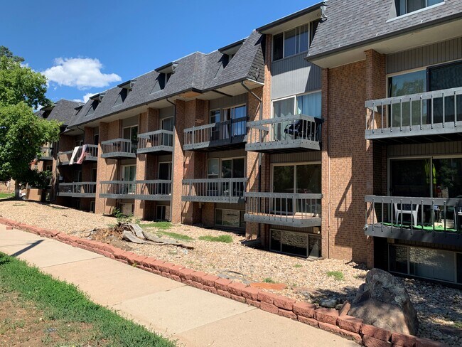 Foto del edificio - 1065 University Ave