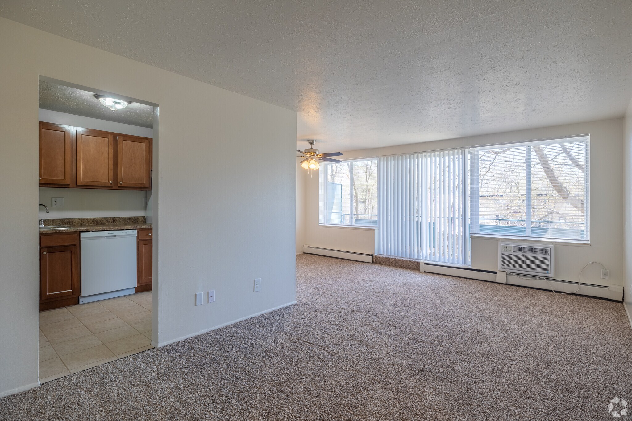 Mystic Creek Apartments – photo 3