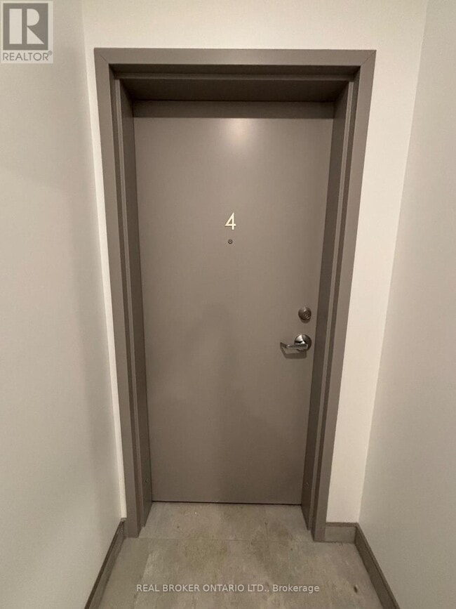 Photo du bâtiment - 184 Woodroffe Ave