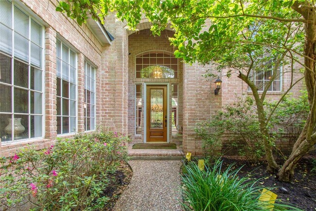 Foto del edificio - 91 Wind Ridge Cir