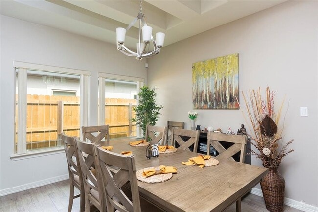 Foto del edificio - 12 Teal Ave