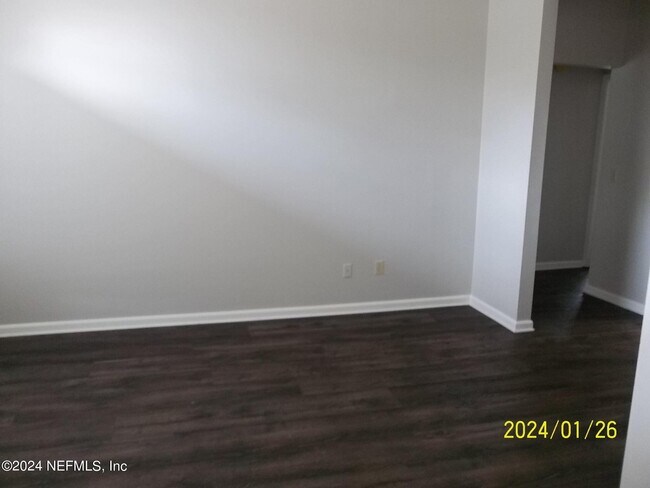 Foto del edificio - 1910 Suwannee River Dr