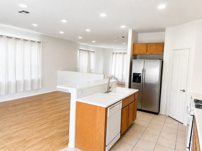 Foto del edificio - 13900 Nelliebell Dr