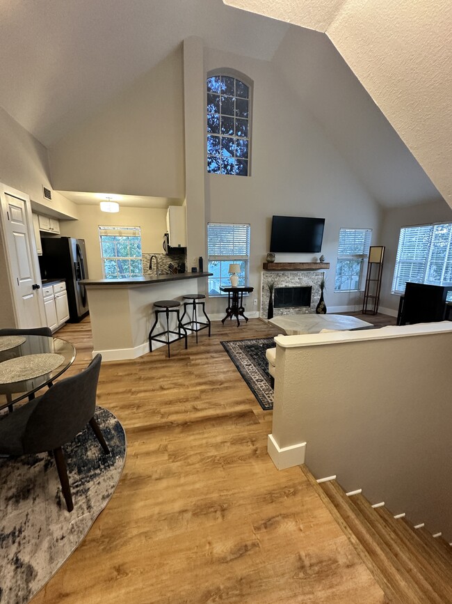 Photo - 13703 Richmond Park Dr N Apartment