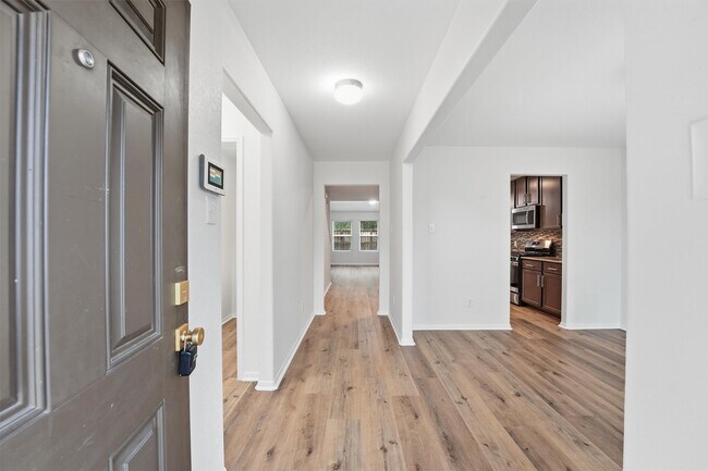 Foto del edificio - 16417 Olive Sparrow Dr