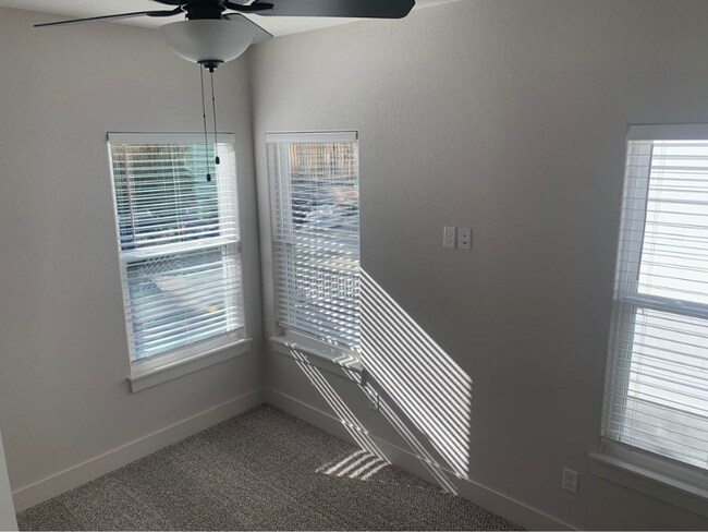Foto del edificio - 1638 Price Ave