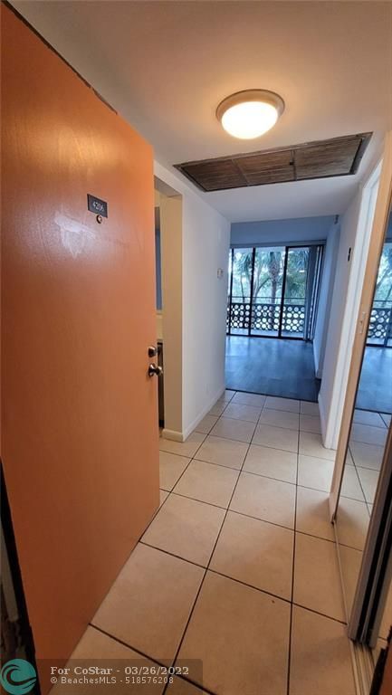 Foto del edificio - 4222 Inverrary Blvd