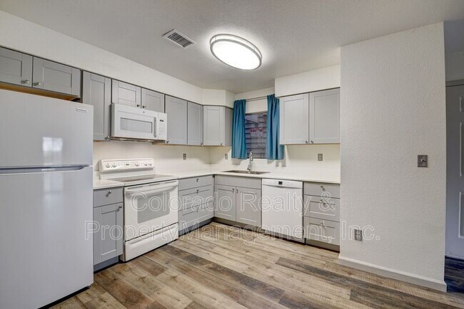 Foto del edificio - 3600 S Pierce St
