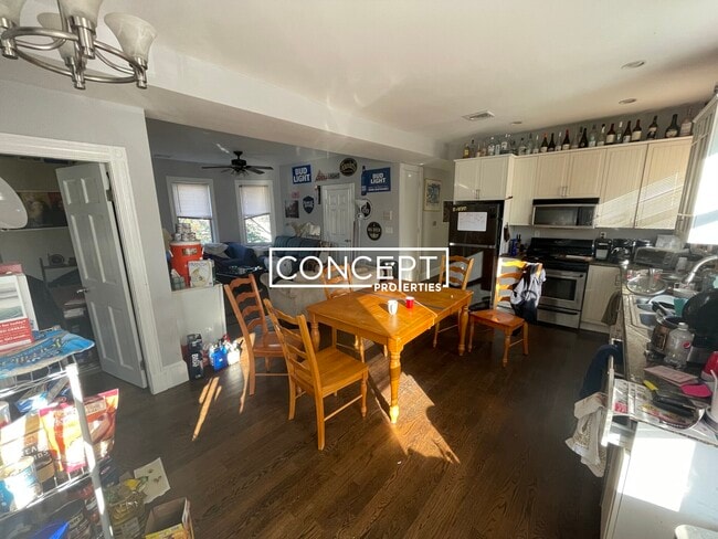 Building Photo - 19-A Parker Hill Ave. Unit 3