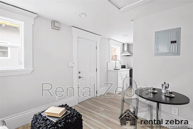 Photo - 1825 Delaware St Apartment