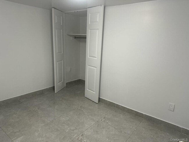 Foto del edificio - 144-23 68th Dr
